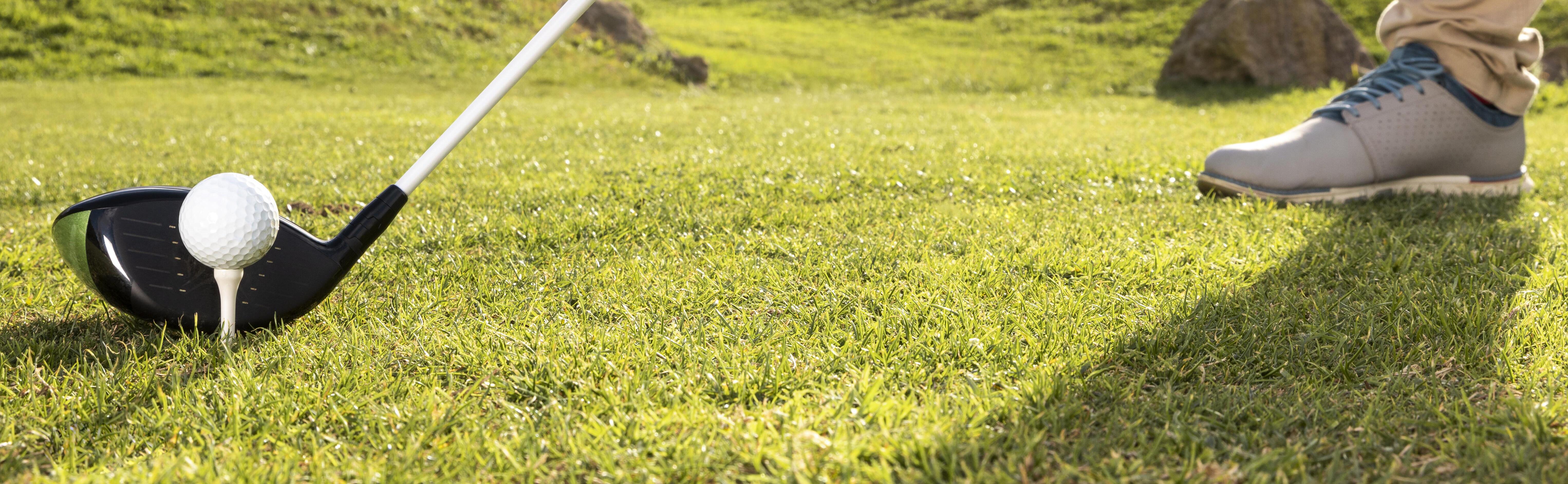 Golf lessons near me ⭐ Hire golf coaches in Canada for getting good at golf